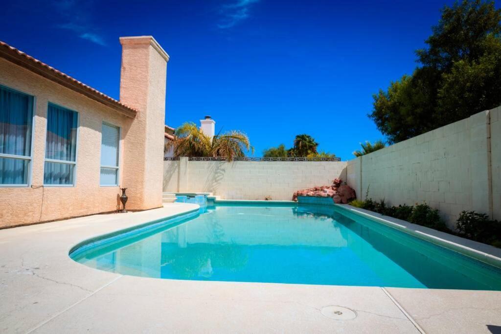 Luxury 1900 Sq Ft House Huge 46 Ft Pool & Hot Spa ลาสเวกัส ภายนอก รูปภาพ
