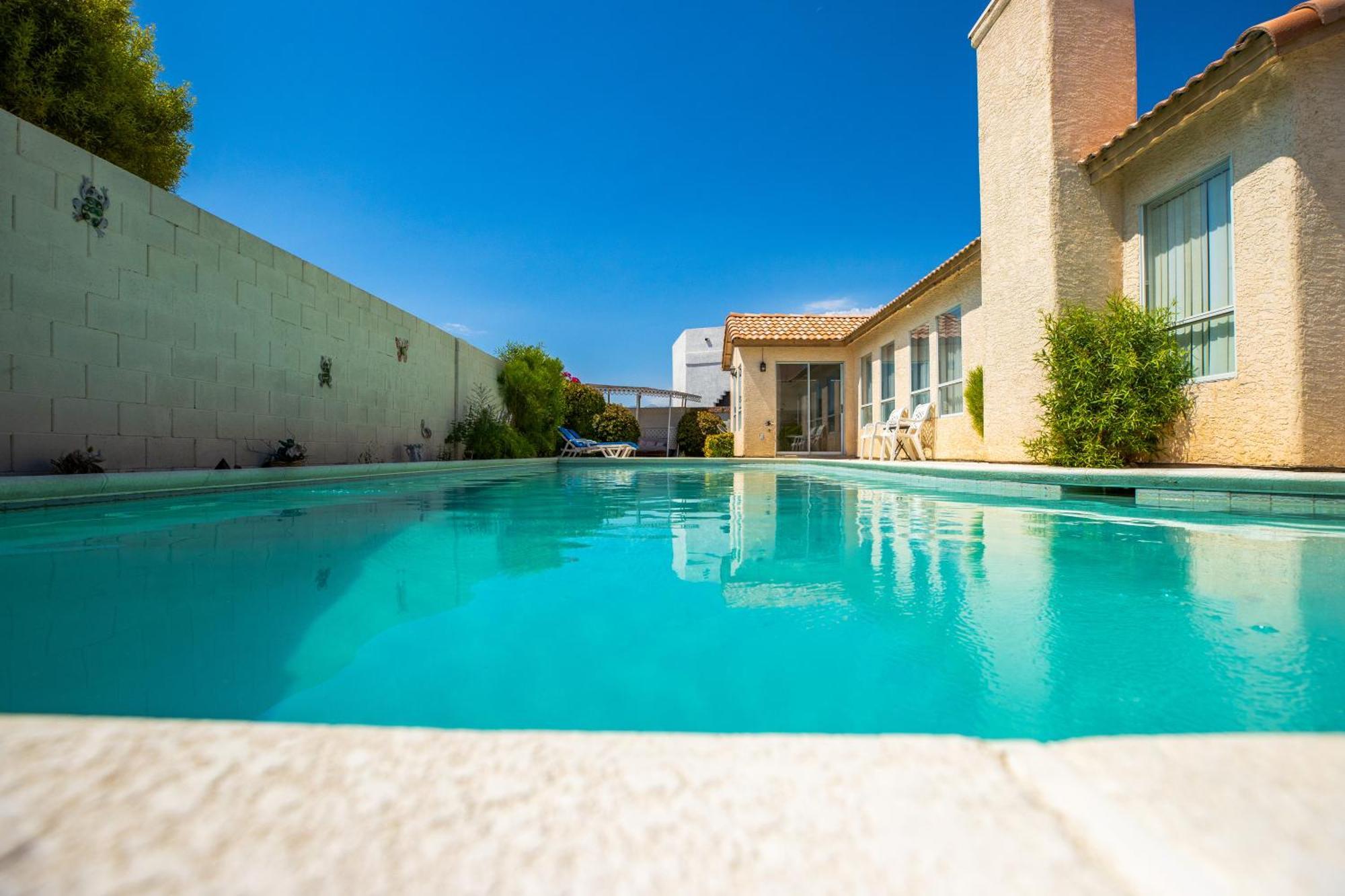 Luxury 1900 Sq Ft House Huge 46 Ft Pool & Hot Spa ลาสเวกัส ภายนอก รูปภาพ
